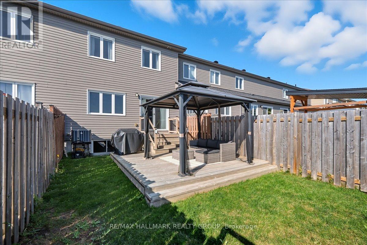 2354 Marble Crescent, Clarence-Rockland, Ontario  K4K 0H1 - Photo 29 - X12426069