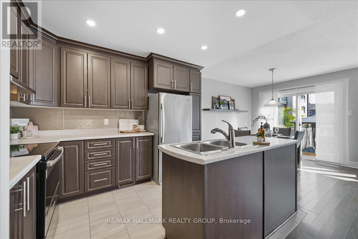 2354 Marble Crescent, Clarence-Rockland, Ontario  K4K 0H1 - Photo 5 - X12426069