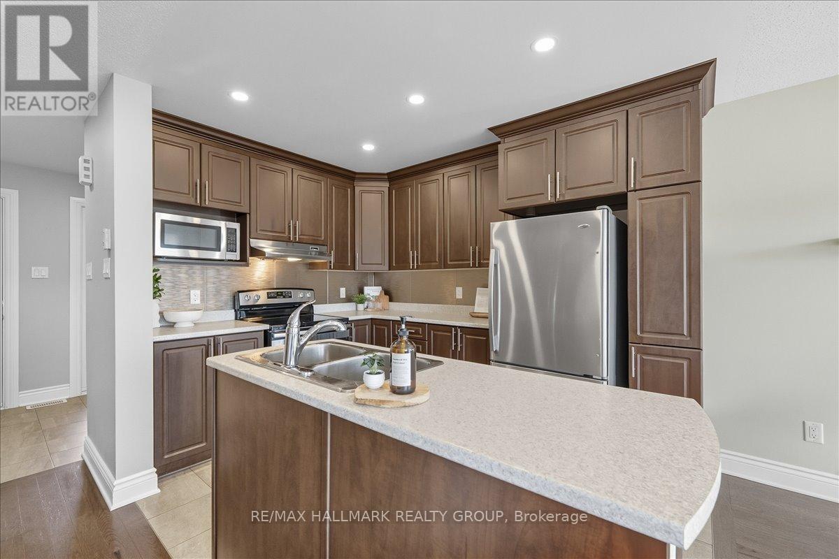 2354 Marble Crescent, Clarence-Rockland, Ontario  K4K 0H1 - Photo 6 - X12426069
