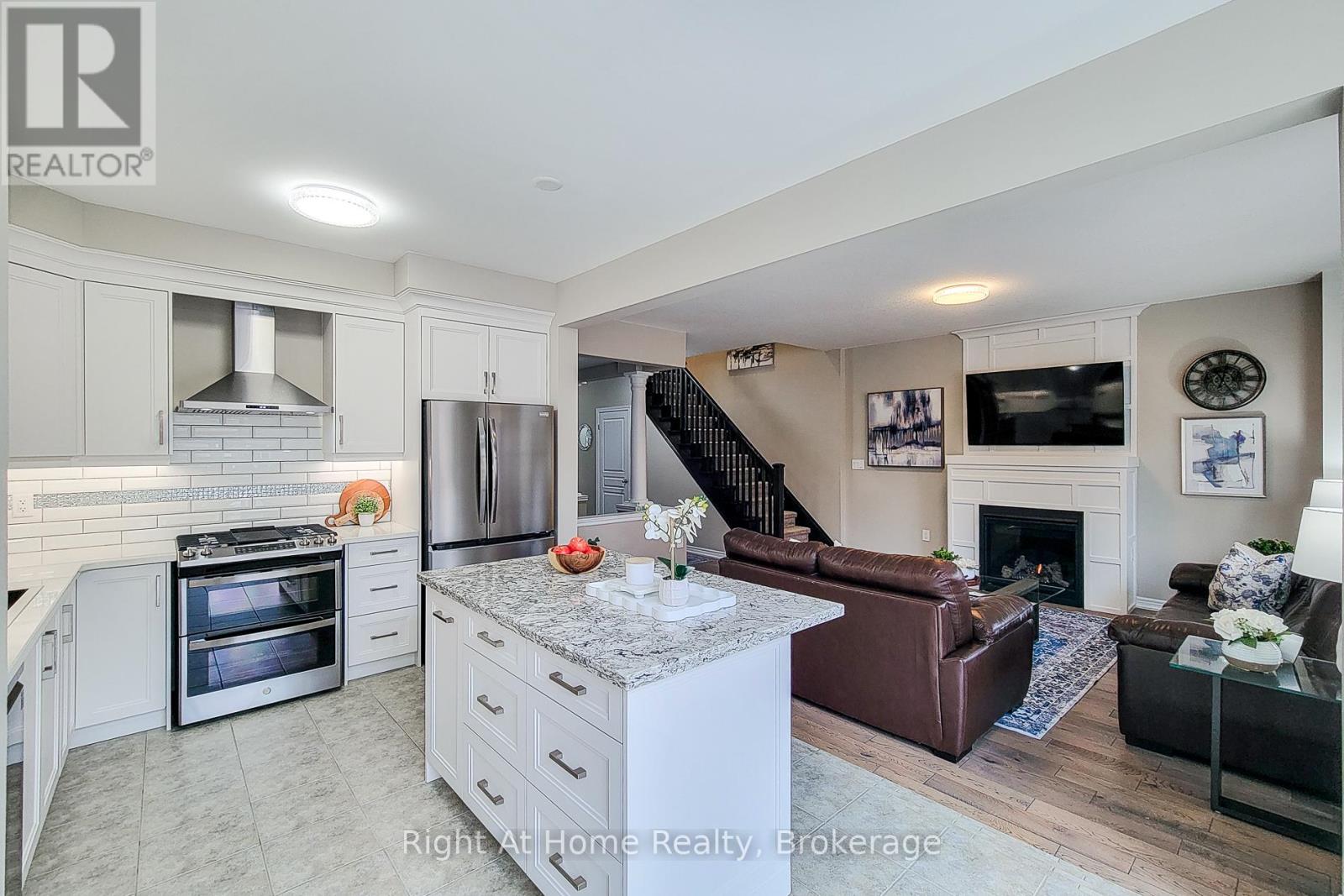 123 Vinton Road, Hamilton (Ancaster), Ontario  L9K 0G6 - Photo 13 - X12426064