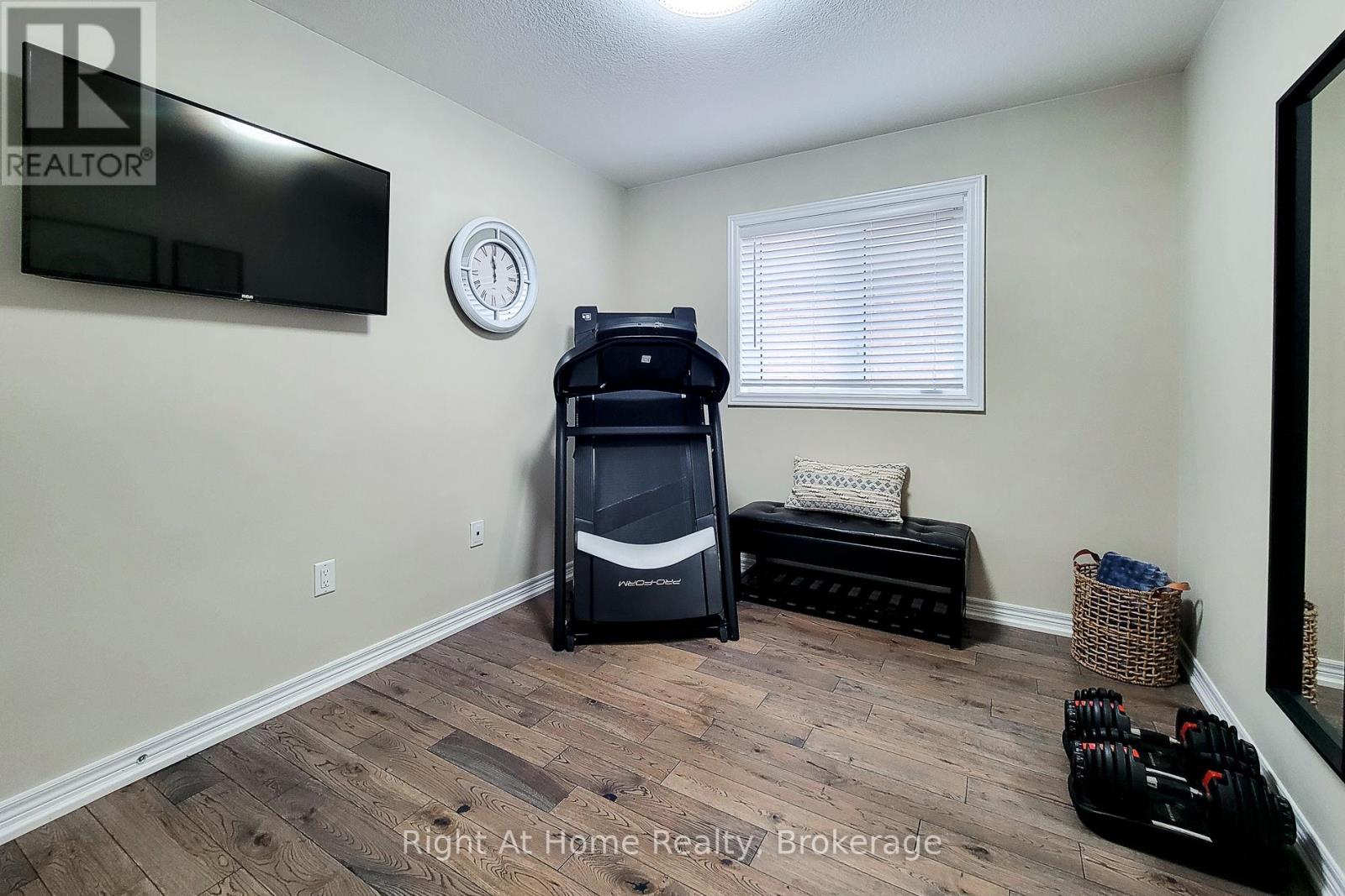 123 Vinton Road, Hamilton (Ancaster), Ontario  L9K 0G6 - Photo 28 - X12426064
