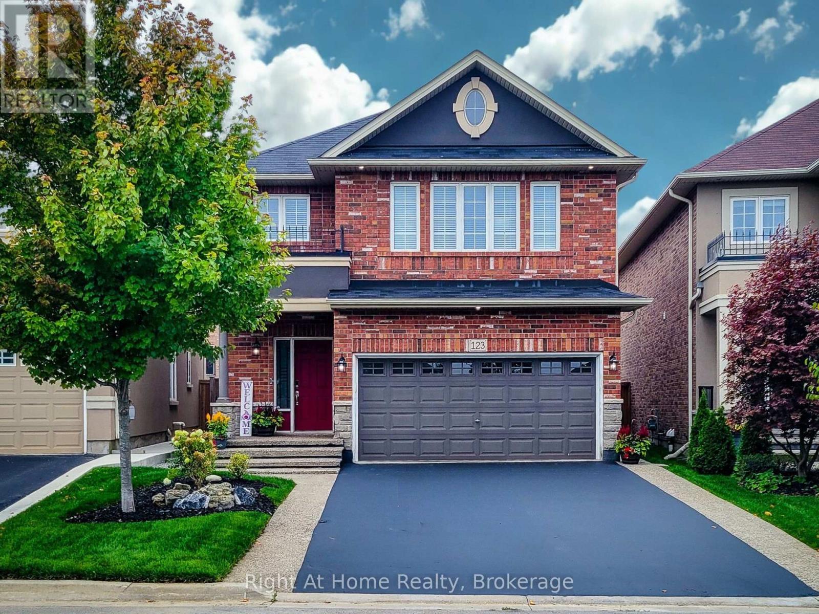 123 Vinton Road, Hamilton (Ancaster), Ontario  L9K 0G6 - Photo 7 - X12426064