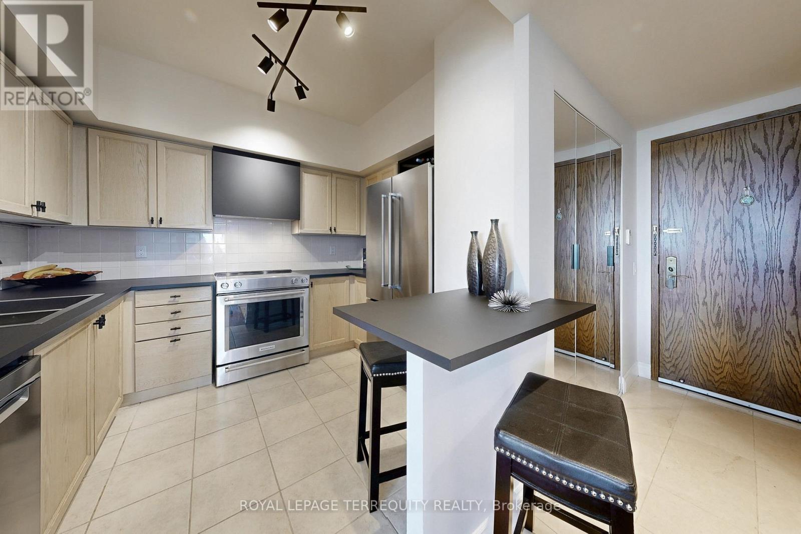 Lph 1 - 2 Clairtrell Road, Toronto, Ontario  M2N 7H5 - Photo 15 - C12425891