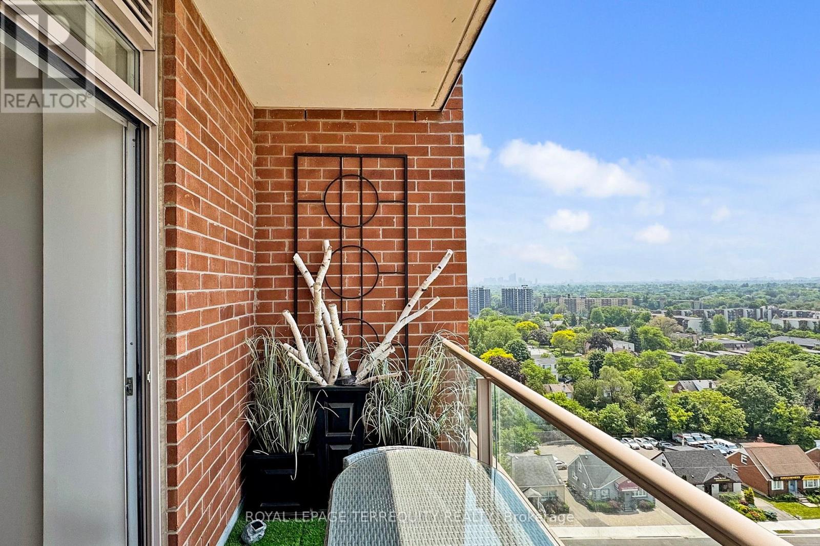 Lph 1 - 2 Clairtrell Road, Toronto, Ontario  M2N 7H5 - Photo 33 - C12425891