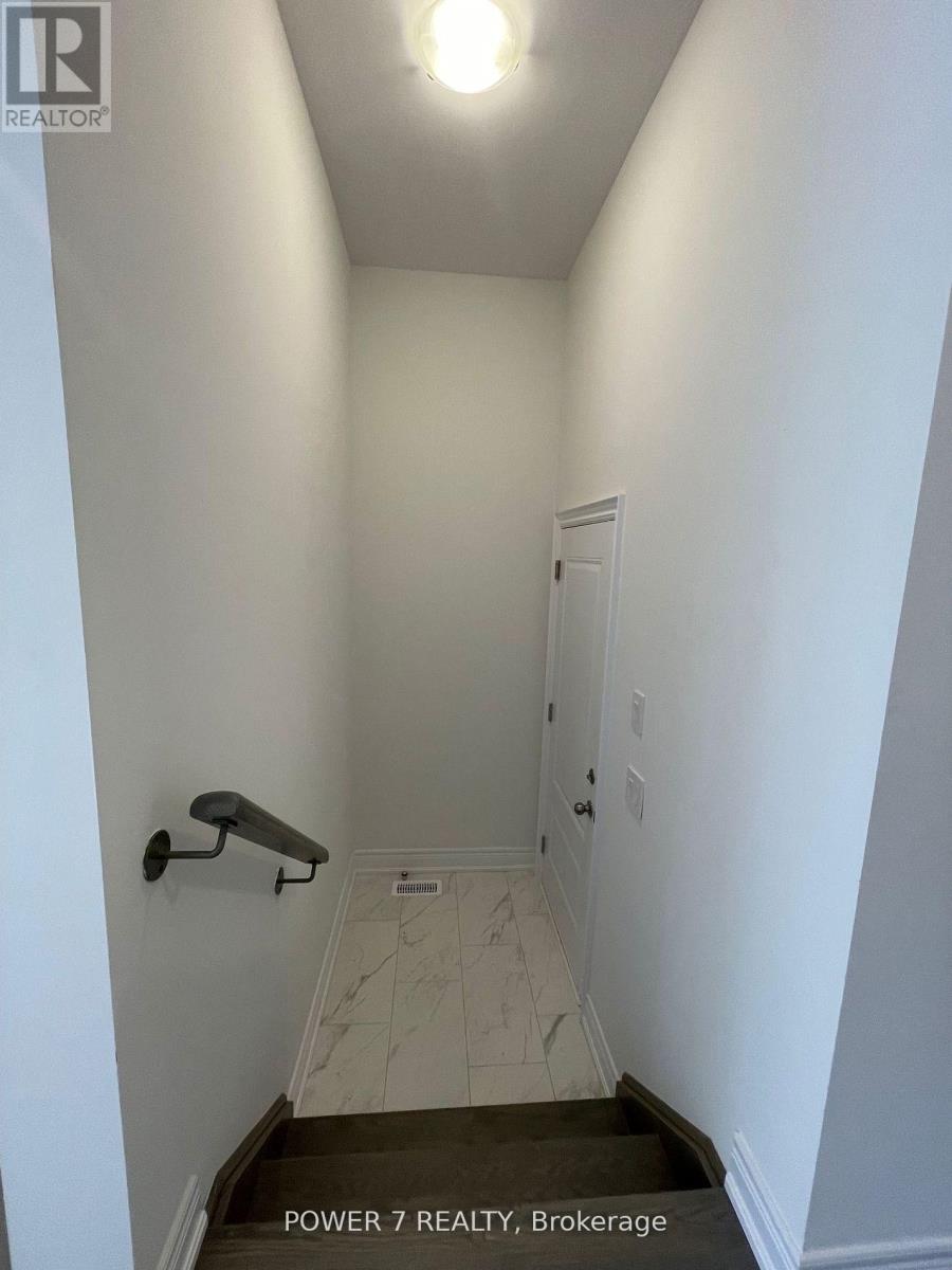 39 Hercules Club Drive, Richmond Hill, Ontario  L4E 1K7 - Photo 17 - N12355051