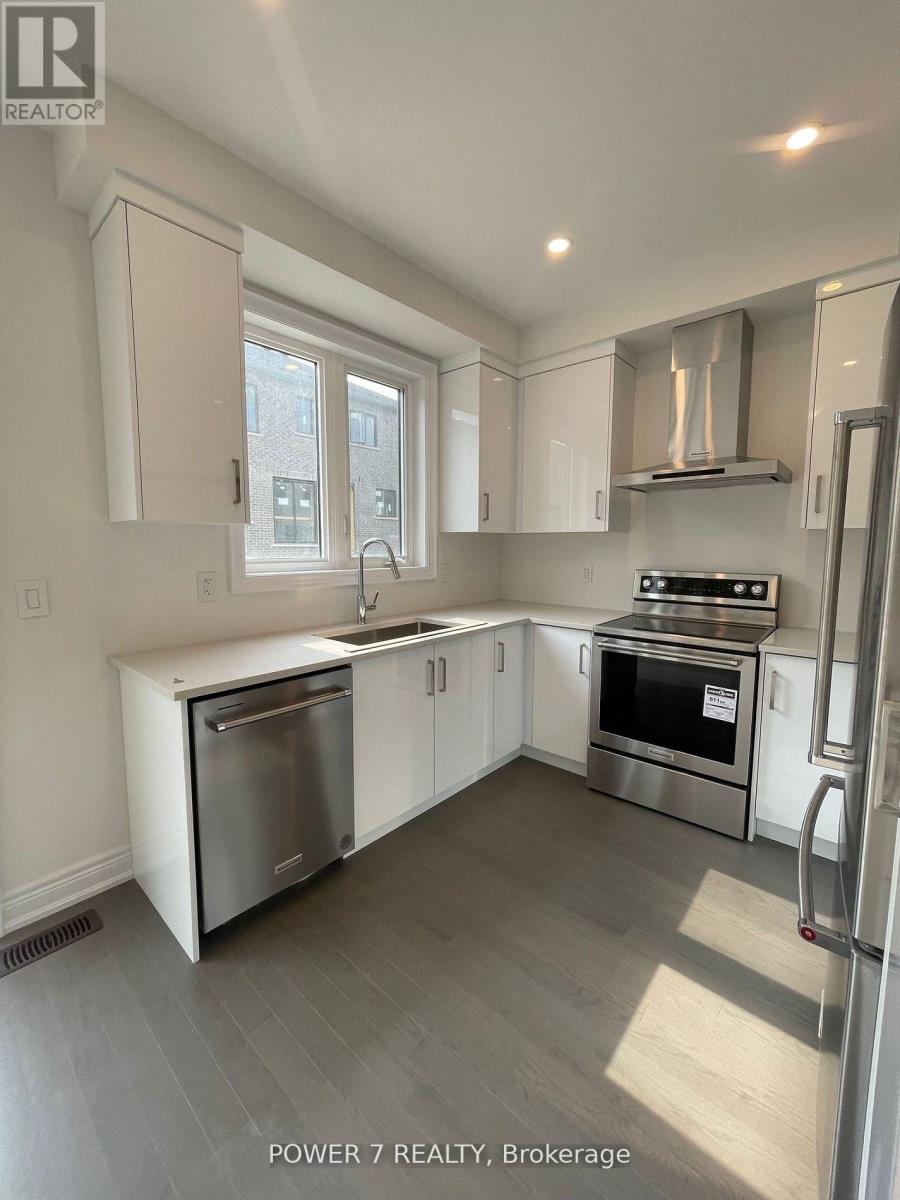 39 Hercules Club Drive, Richmond Hill, Ontario  L4E 1K7 - Photo 3 - N12355051