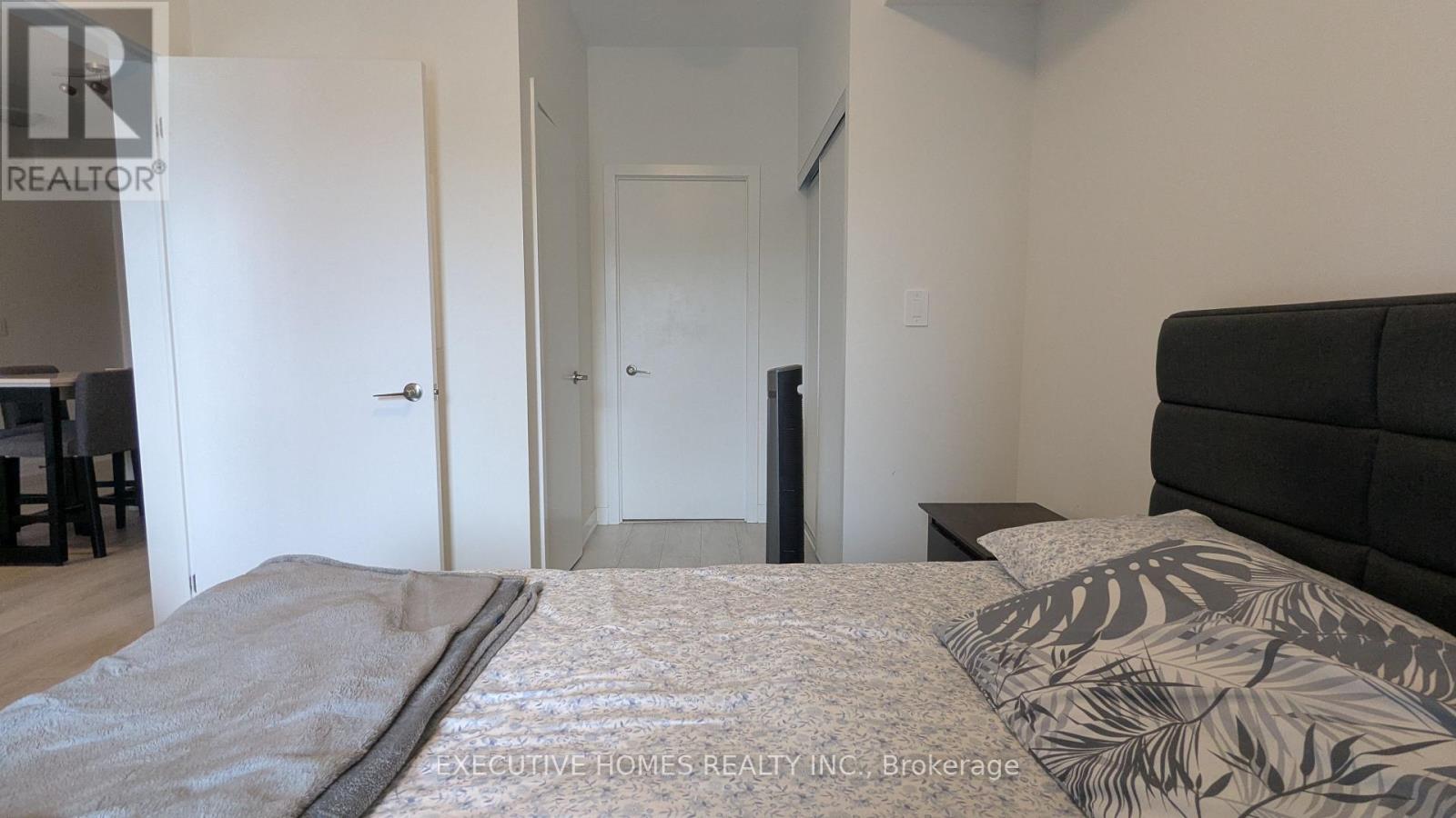 203 - 1440 Clarriage Court, Milton, Ontario  L9E 1B3 - Photo 13 - W12424396