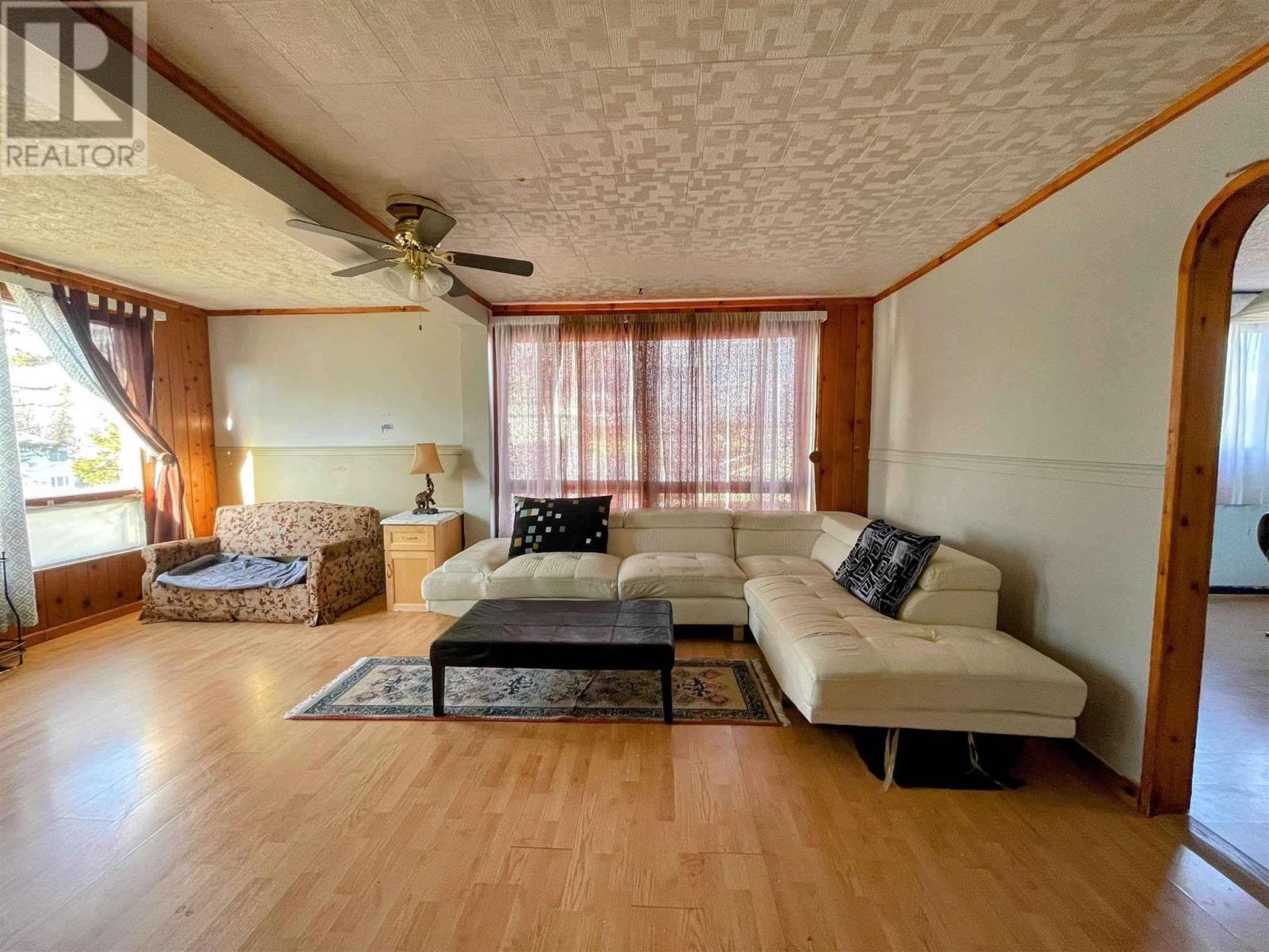 43 Stevens Ave, Marathon, Ontario  P0T 2E0 - Photo 3 - TB253056