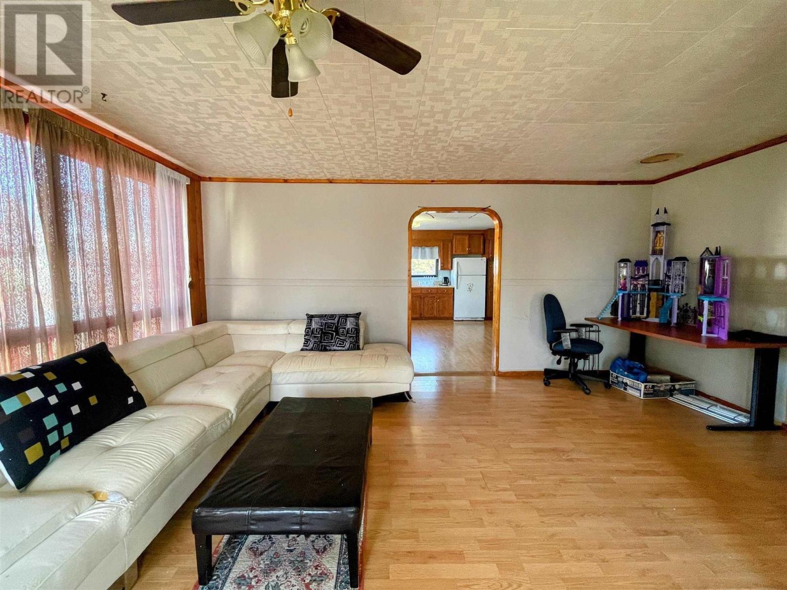 43 Stevens Ave, Marathon, Ontario  P0T 2E0 - Photo 4 - TB253056