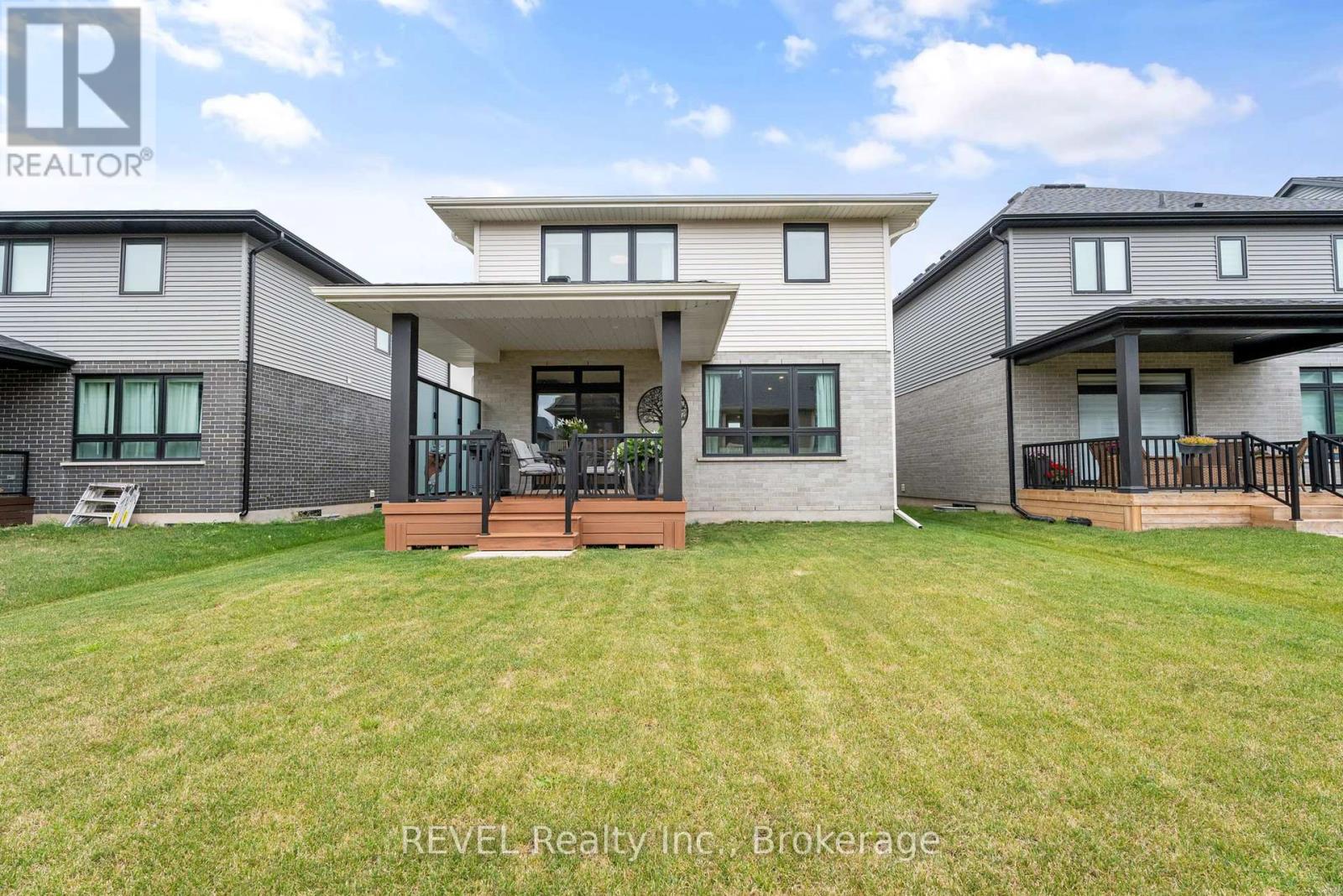 3809 Simpson Lane, Fort Erie, Ontario  L0S 1S0 - Photo 43 - X12426093