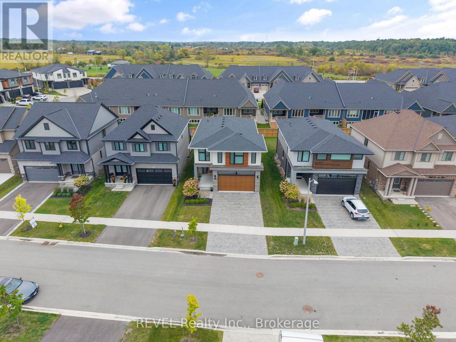 3809 Simpson Lane, Fort Erie, Ontario  L0S 1S0 - Photo 46 - X12426093