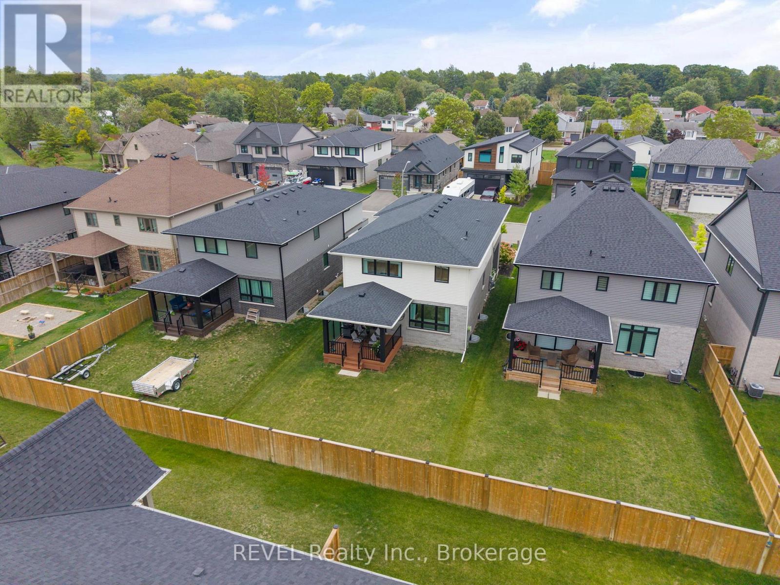 3809 Simpson Lane, Fort Erie, Ontario  L0S 1S0 - Photo 48 - X12426093