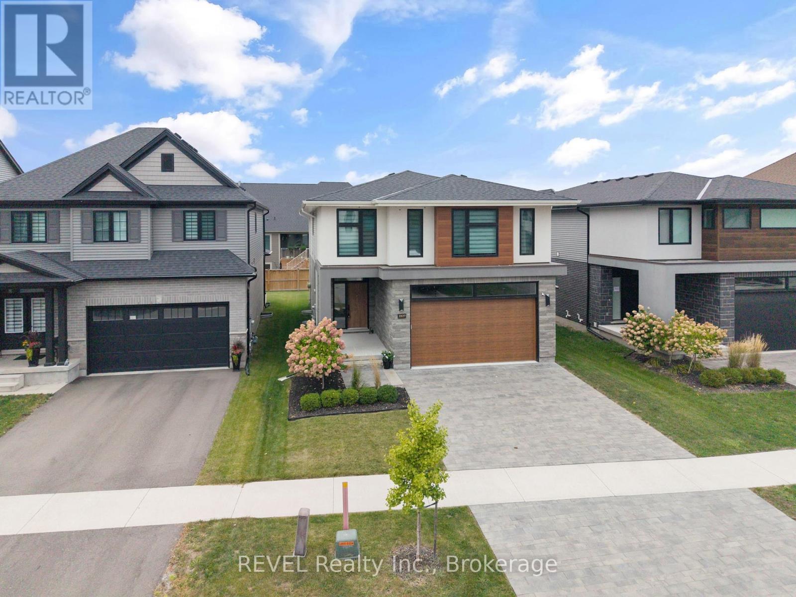3809 Simpson Lane, Fort Erie, Ontario  L0S 1S0 - Photo 50 - X12426093