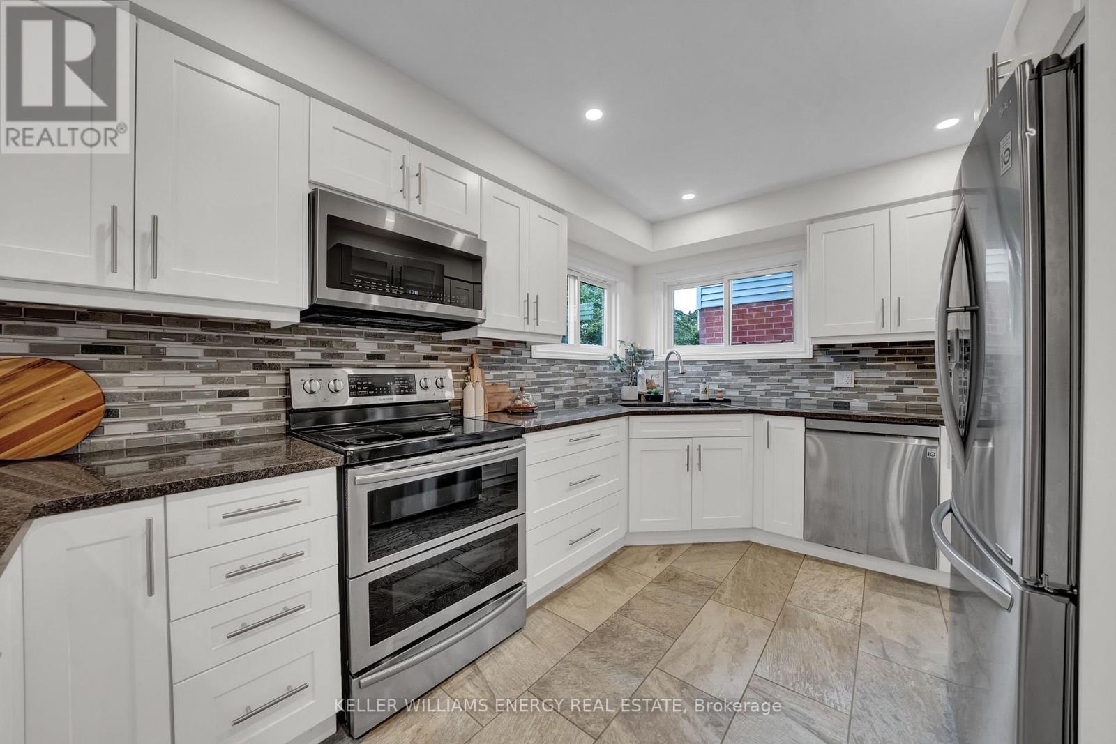 44 Rutherford Drive, Clarington, Ontario  L1B 1G7 - Photo 14 - E12426039