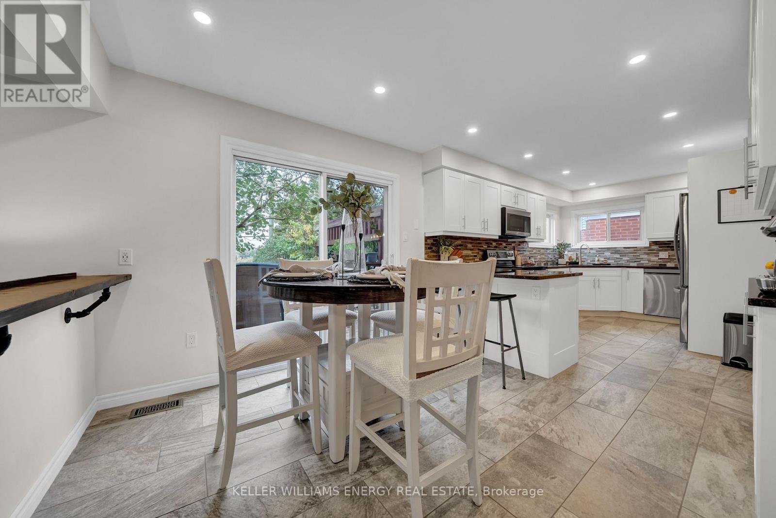 44 Rutherford Drive, Clarington, Ontario  L1B 1G7 - Photo 21 - E12426039