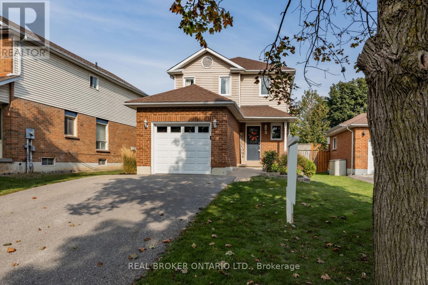 5 Walbridge Court, Clarington, Ontario  L1C 4B7 - Photo 2 - E12426129