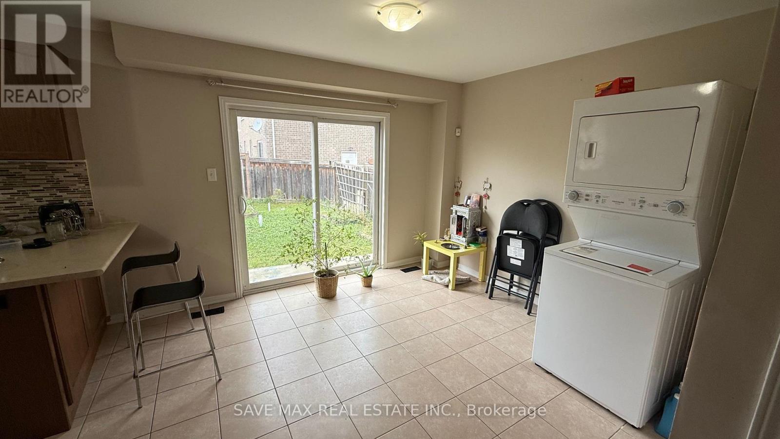 98 Sleightholme Crescent, Brampton, Ontario  L6P 3E6 - Photo 10 - W12406595