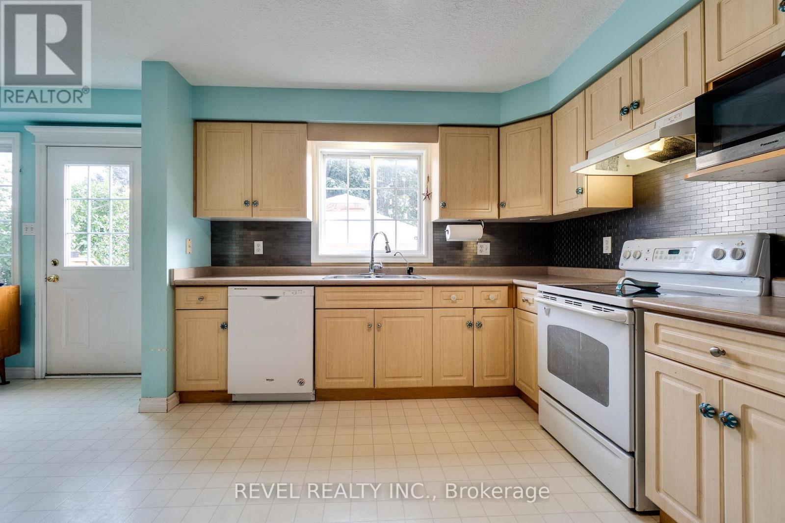 141 Ridge Road, Guelph/eramosa, Ontario  N0B 2K0 - Photo 15 - X12425950