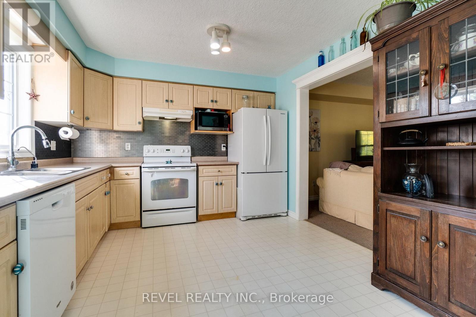 141 Ridge Road, Guelph/eramosa, Ontario  N0B 2K0 - Photo 17 - X12425950