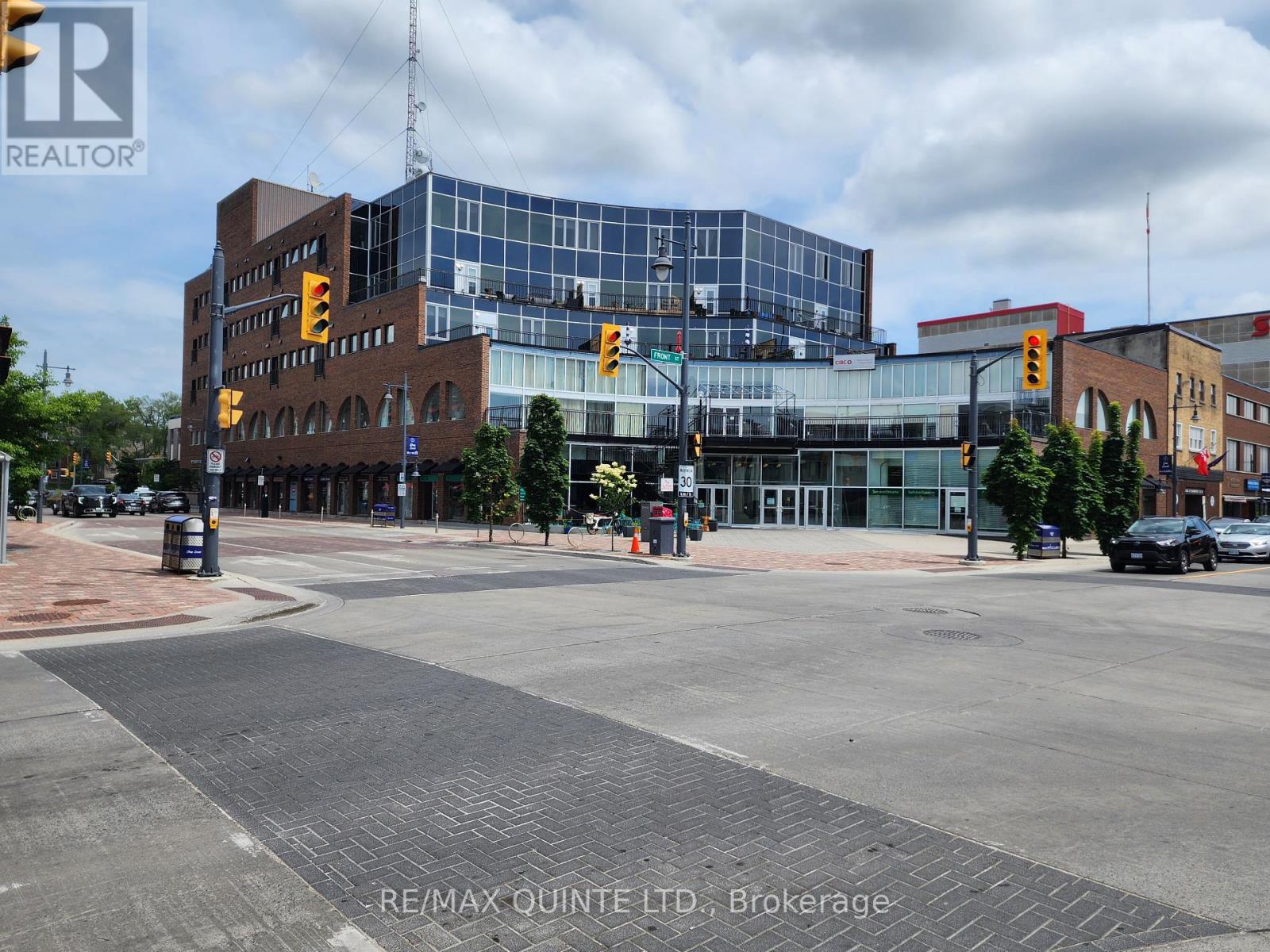304 - 199 Front Street, Belleville (Belleville Ward), Ontario  K8N 5H5 - Photo 1 - X12426101
