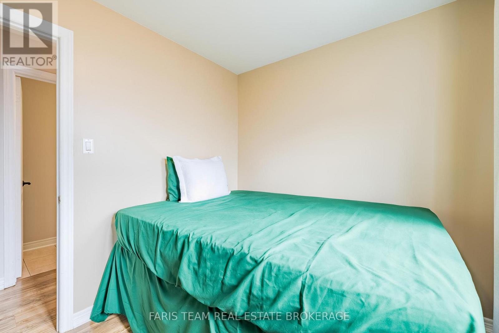 42 Smith Street, Bradford West Gwillimbury, Ontario  L3Z 3C9 - Photo 19 - N12425839