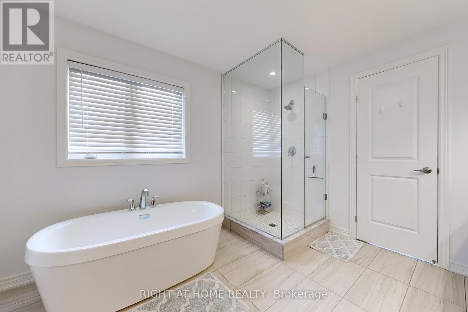 15 Forest Edge Crescent, East Gwillimbury, Ontario  L9N 1R8 - Photo 25 - N12425843
