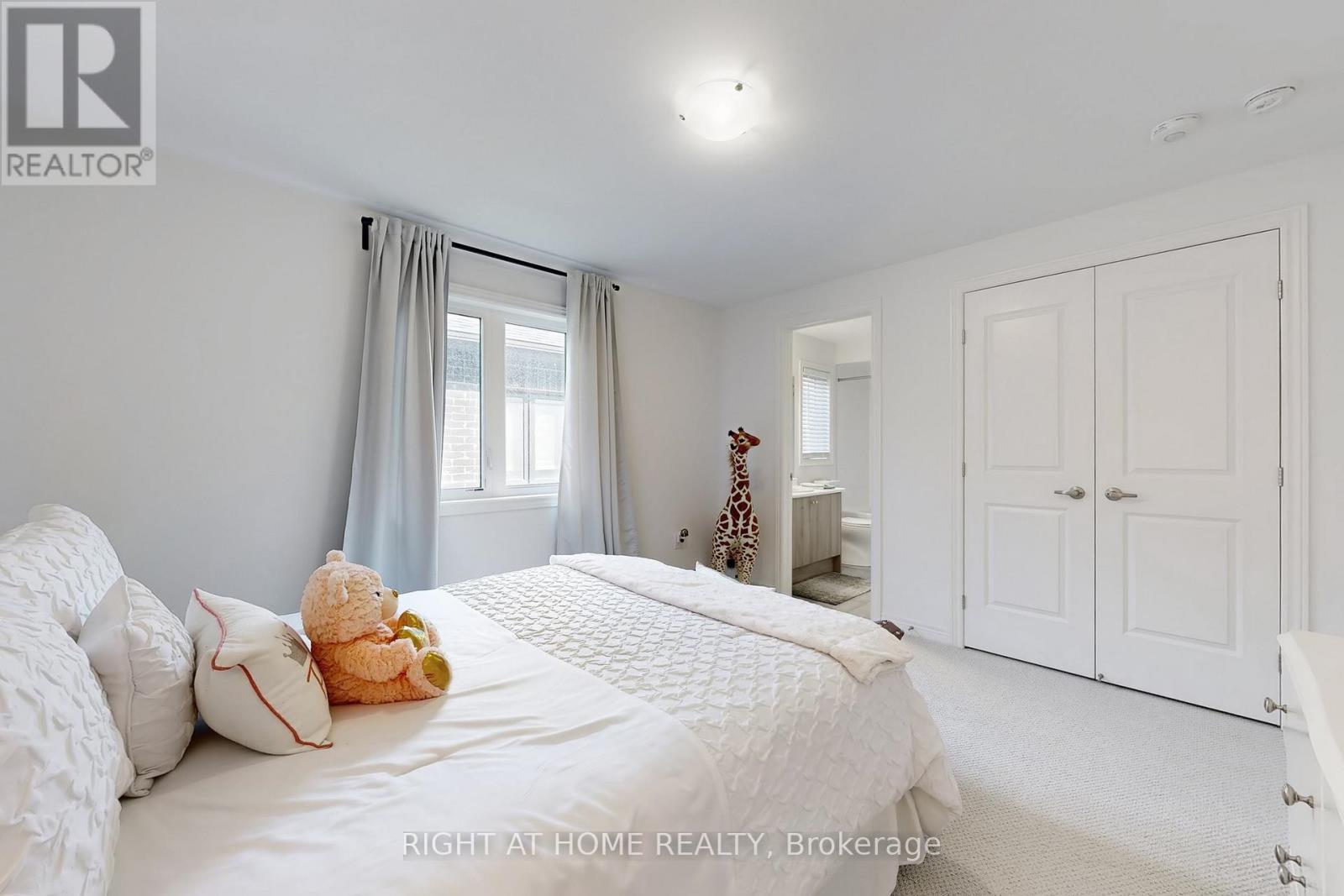 15 Forest Edge Crescent, East Gwillimbury, Ontario  L9N 1R8 - Photo 28 - N12425843