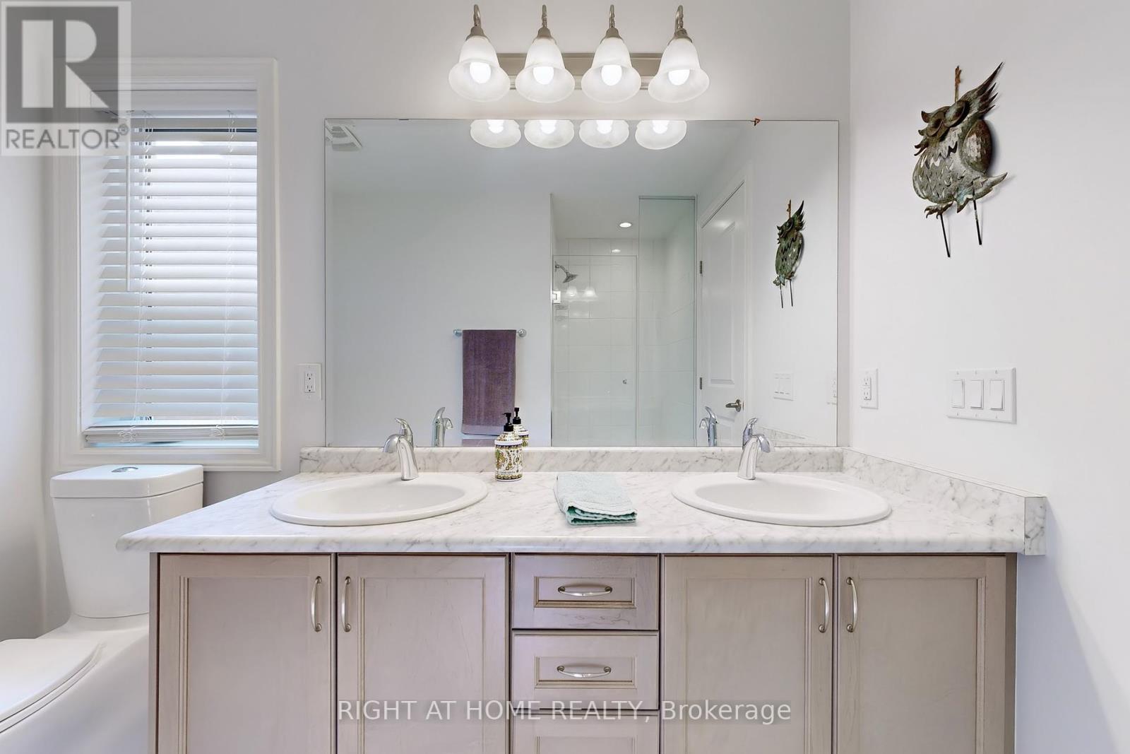 15 Forest Edge Crescent, East Gwillimbury, Ontario  L9N 1R8 - Photo 35 - N12425843