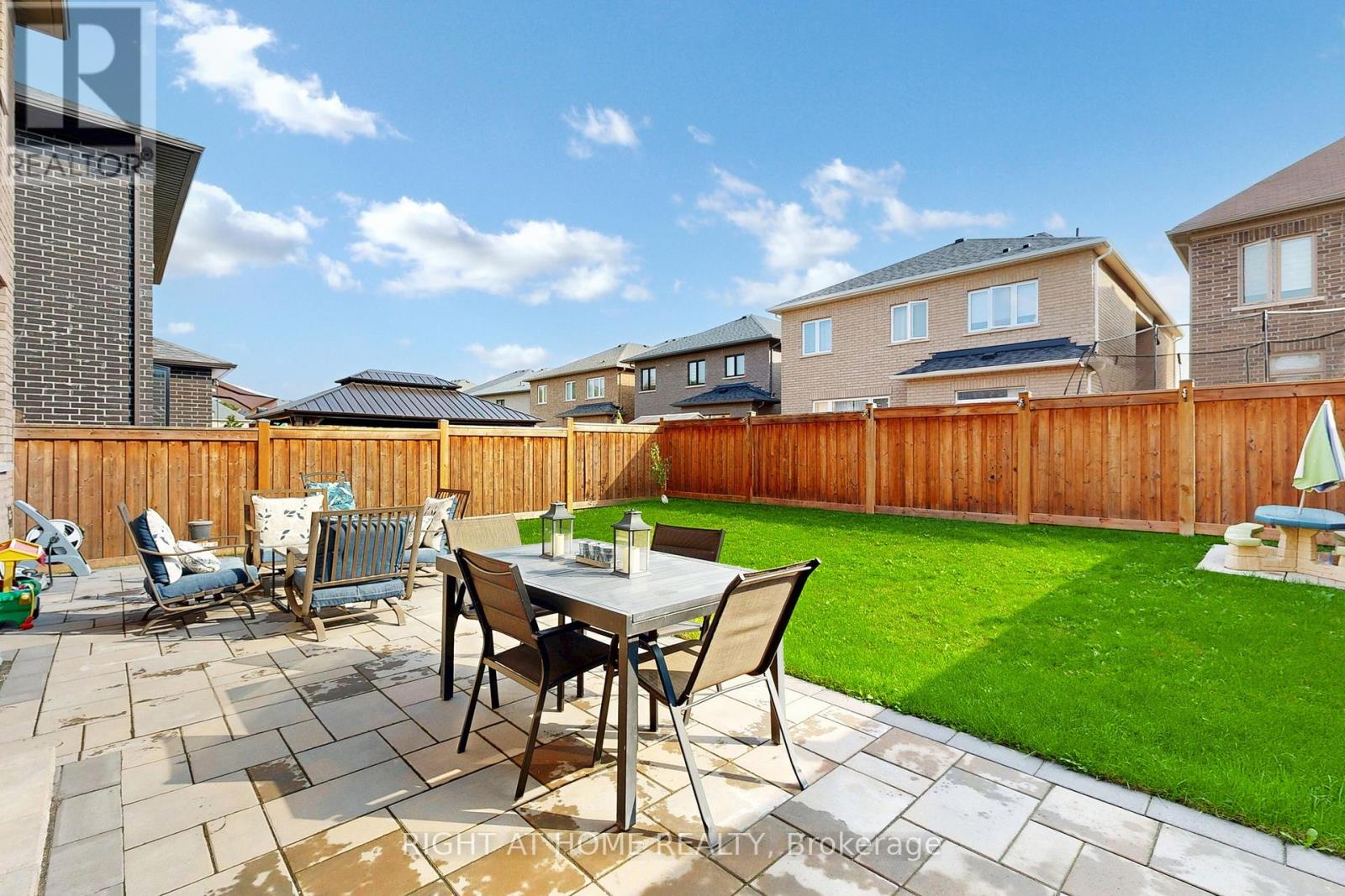 15 Forest Edge Crescent, East Gwillimbury, Ontario  L9N 1R8 - Photo 37 - N12425843