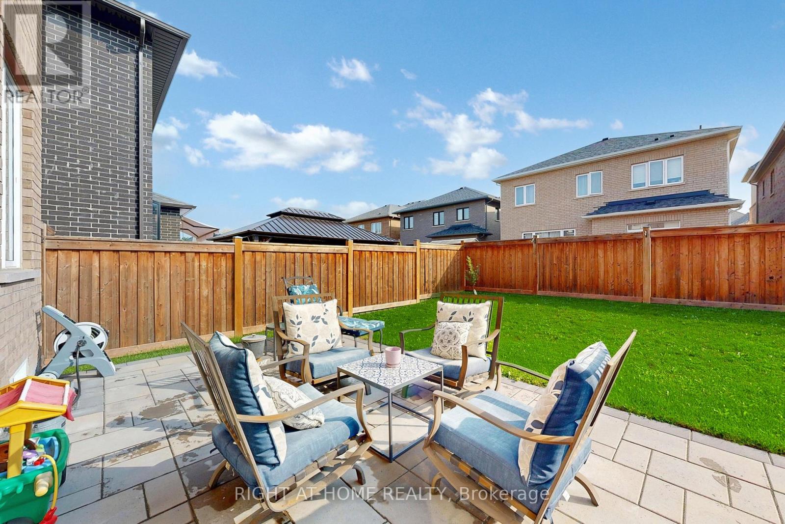 15 Forest Edge Crescent, East Gwillimbury, Ontario  L9N 1R8 - Photo 38 - N12425843