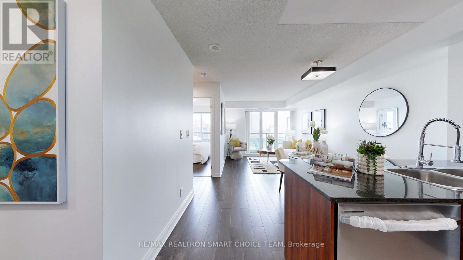 1511 - 75 South Town Centre Boulevard, Markham, Ontario  L6G 0B3 - Photo 14 - N12425862