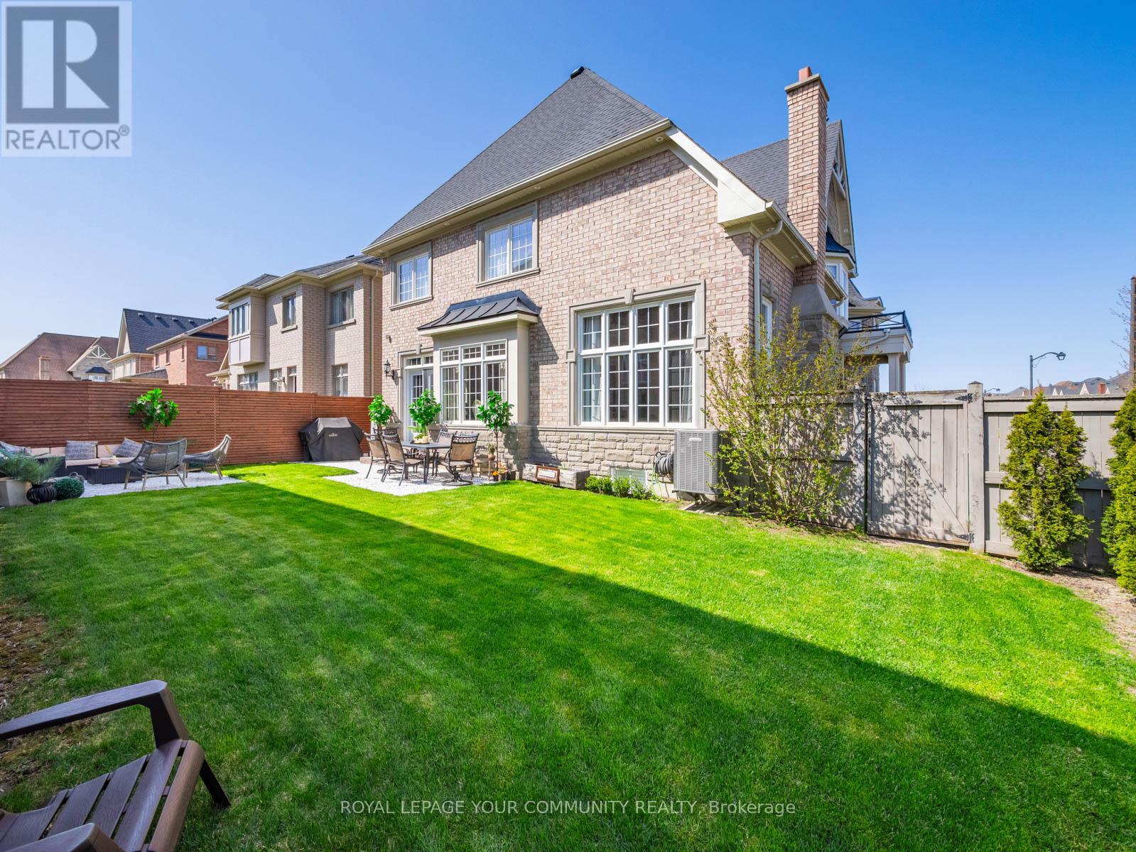 1 Terry View Crescent, King, Ontario  L7B 0B7 - Photo 4 - N12425866