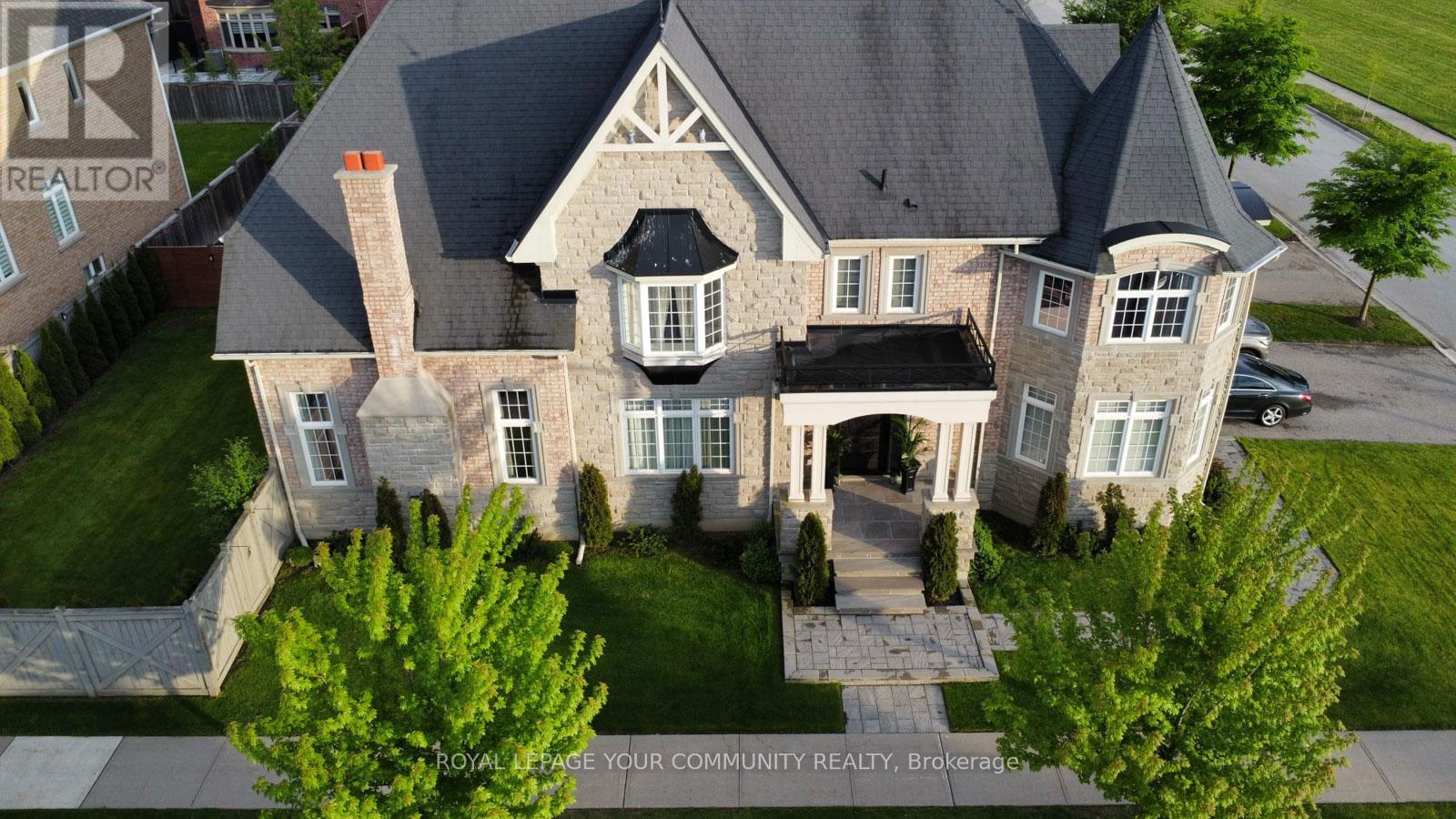 1 Terry View Crescent, King, Ontario  L7B 0B7 - Photo 6 - N12425866