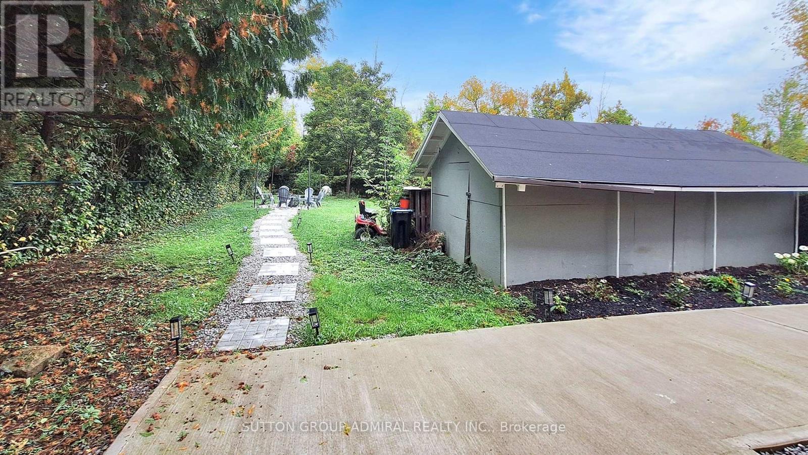 1372 Maple Road, Innisfil, Ontario  L0L 1C0 - Photo 36 - N12425870
