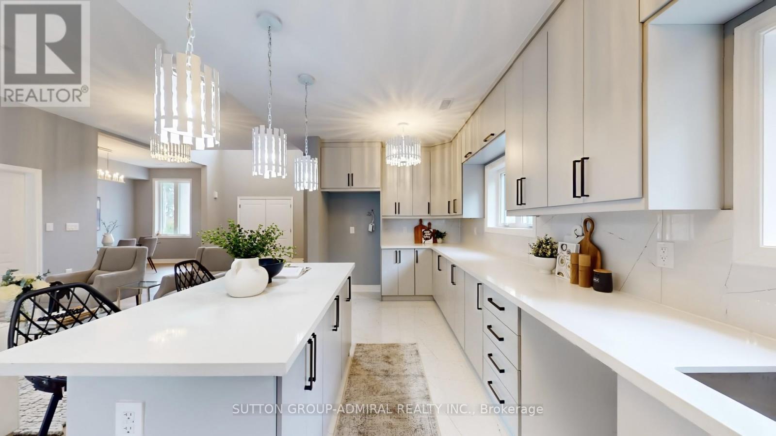 1372 Maple Road, Innisfil, Ontario  L0L 1C0 - Photo 7 - N12425870
