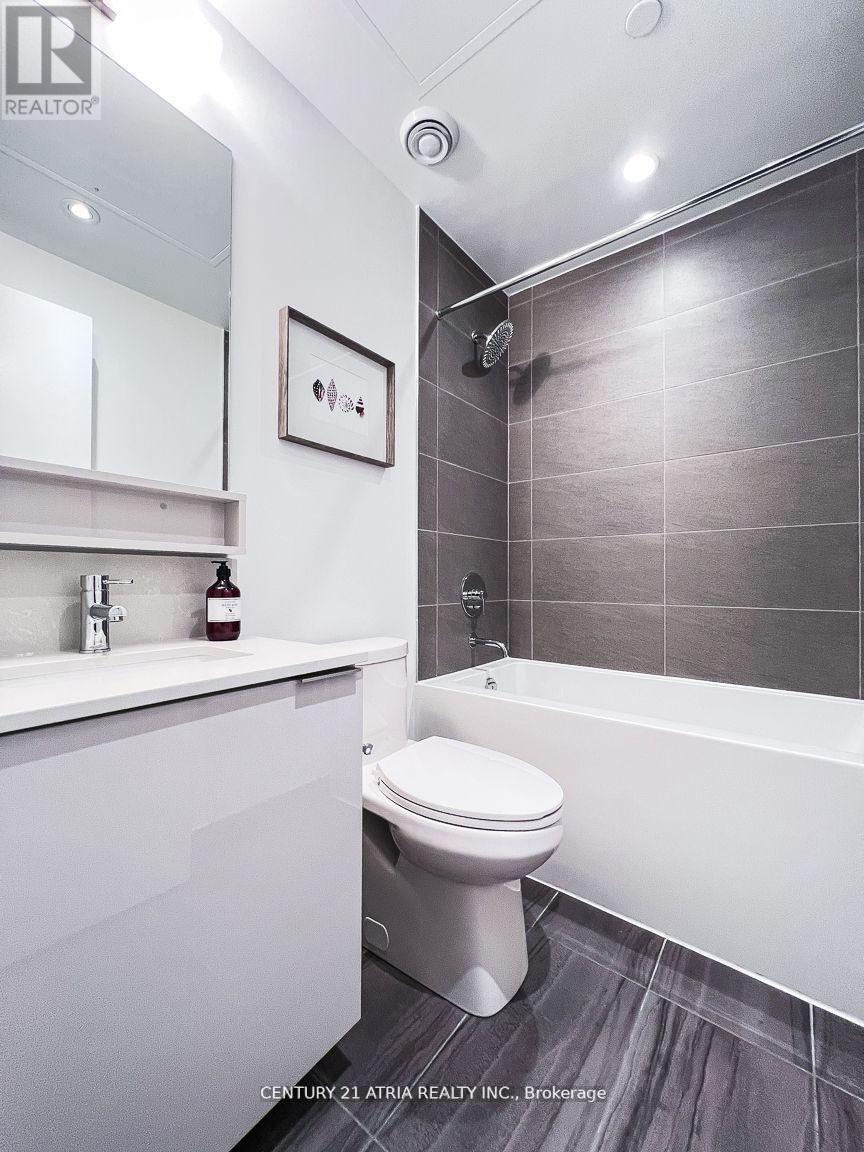 202 - 950 Portage Parkway, Vaughan, Ontario  L4K 3Y8 - Photo 14 - N12425907