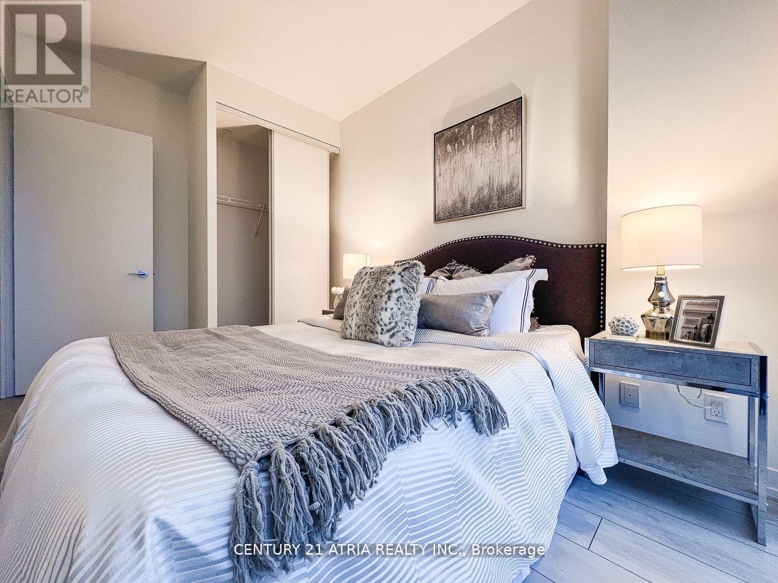 202 - 950 Portage Parkway, Vaughan, Ontario  L4K 3Y8 - Photo 16 - N12425907