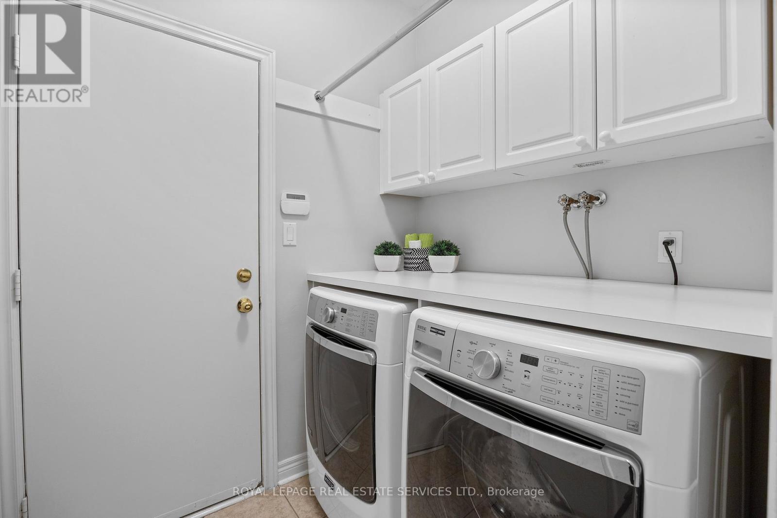 140 Kingsbridge Circle, Vaughan, Ontario  L4J 8P2 - Photo 13 - N12425919