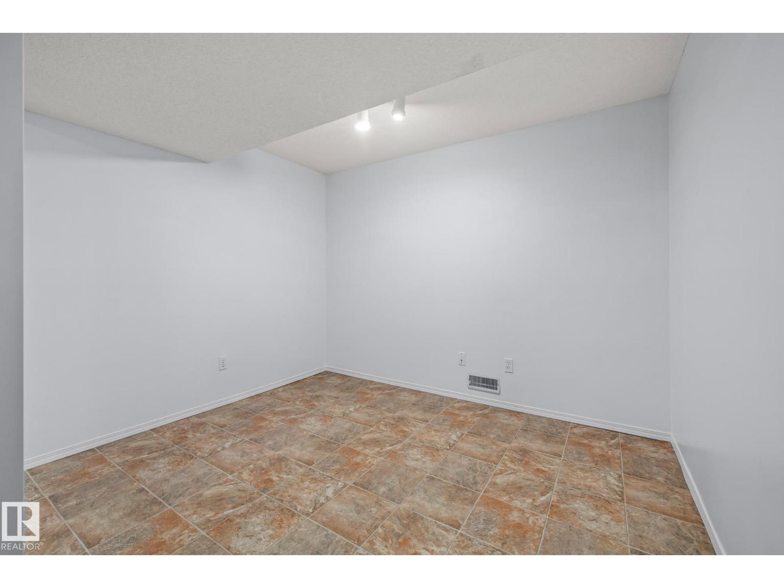 209 Bancroft Cl Nw, Edmonton, Alberta  T5T 6B5 - Photo 62 - E4459390
