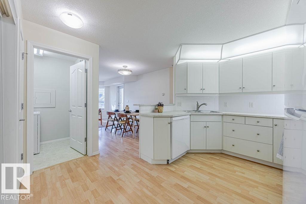 #102 9008 99 Av Nw, Edmonton, Alberta  T5H 4M6 - Photo 2 - E4459393