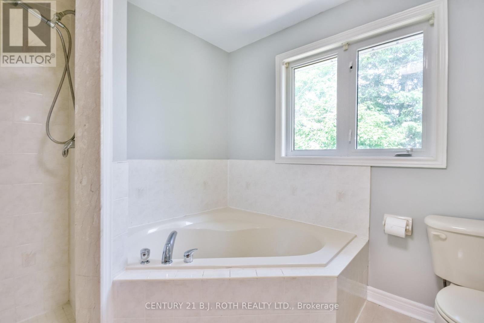 113 Livia Herman Way, Barrie, Ontario  L4M 7K5 - Photo 24 - S12425912