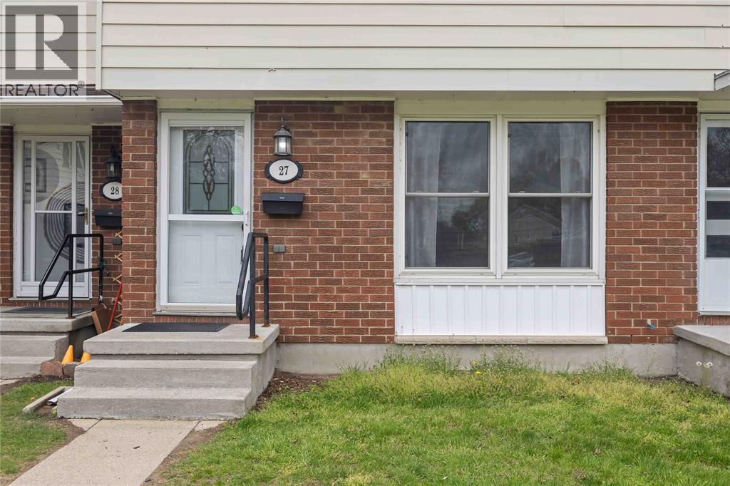 825 Exmouth Street Unit# 27, Sarnia, Ontario  N7T 5R1 - Photo 3 - 25024299
