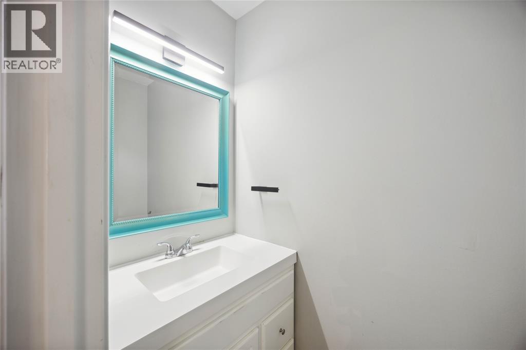 825 Exmouth Street Unit# 27, Sarnia, Ontario  N7T 5R1 - Photo 9 - 25024299