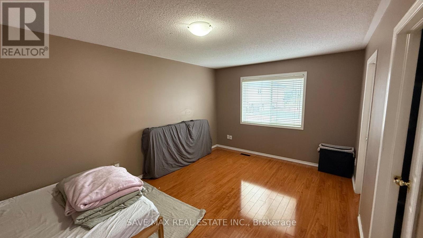 98 Sleightholme Crescent, Brampton, Ontario  L6P 3E6 - Photo 14 - W12406595