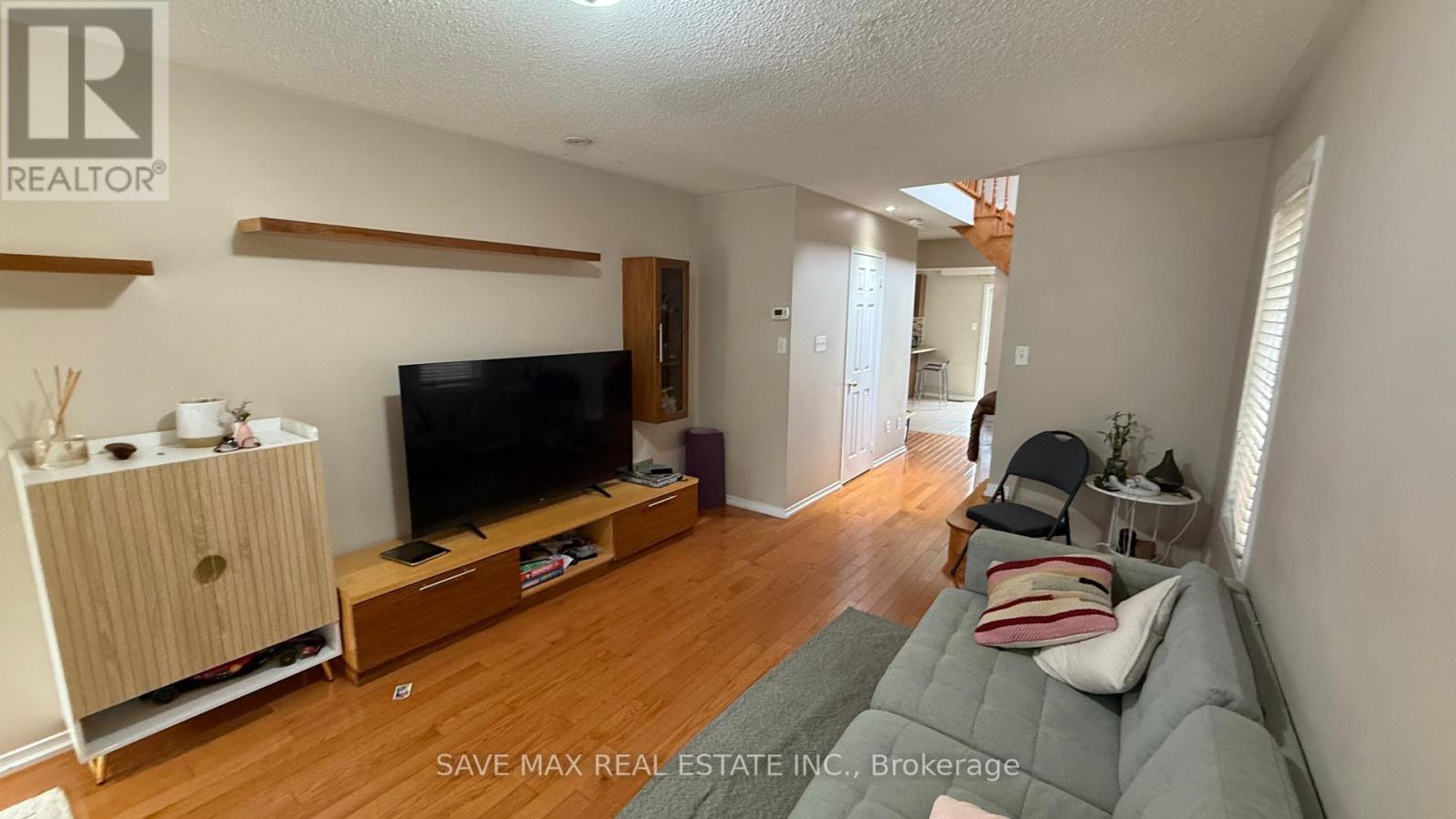 98 Sleightholme Crescent, Brampton, Ontario  L6P 3E6 - Photo 6 - W12406595