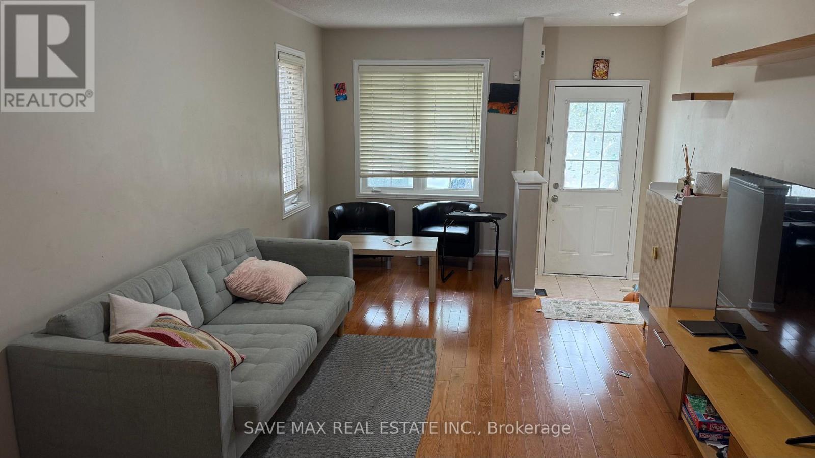 98 Sleightholme Crescent, Brampton, Ontario  L6P 3E6 - Photo 4 - W12406595