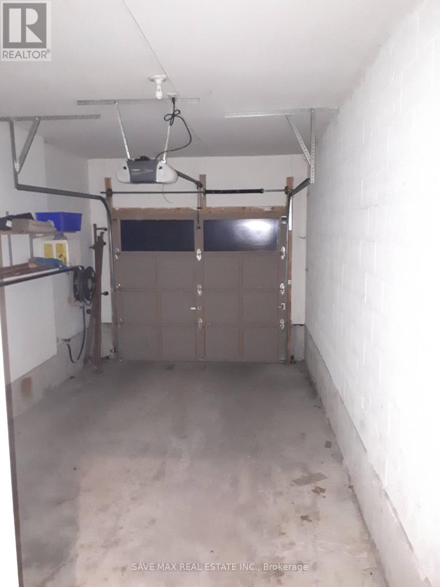 98 Sleightholme Crescent, Brampton, Ontario  L6P 3E6 - Photo 21 - W12406595