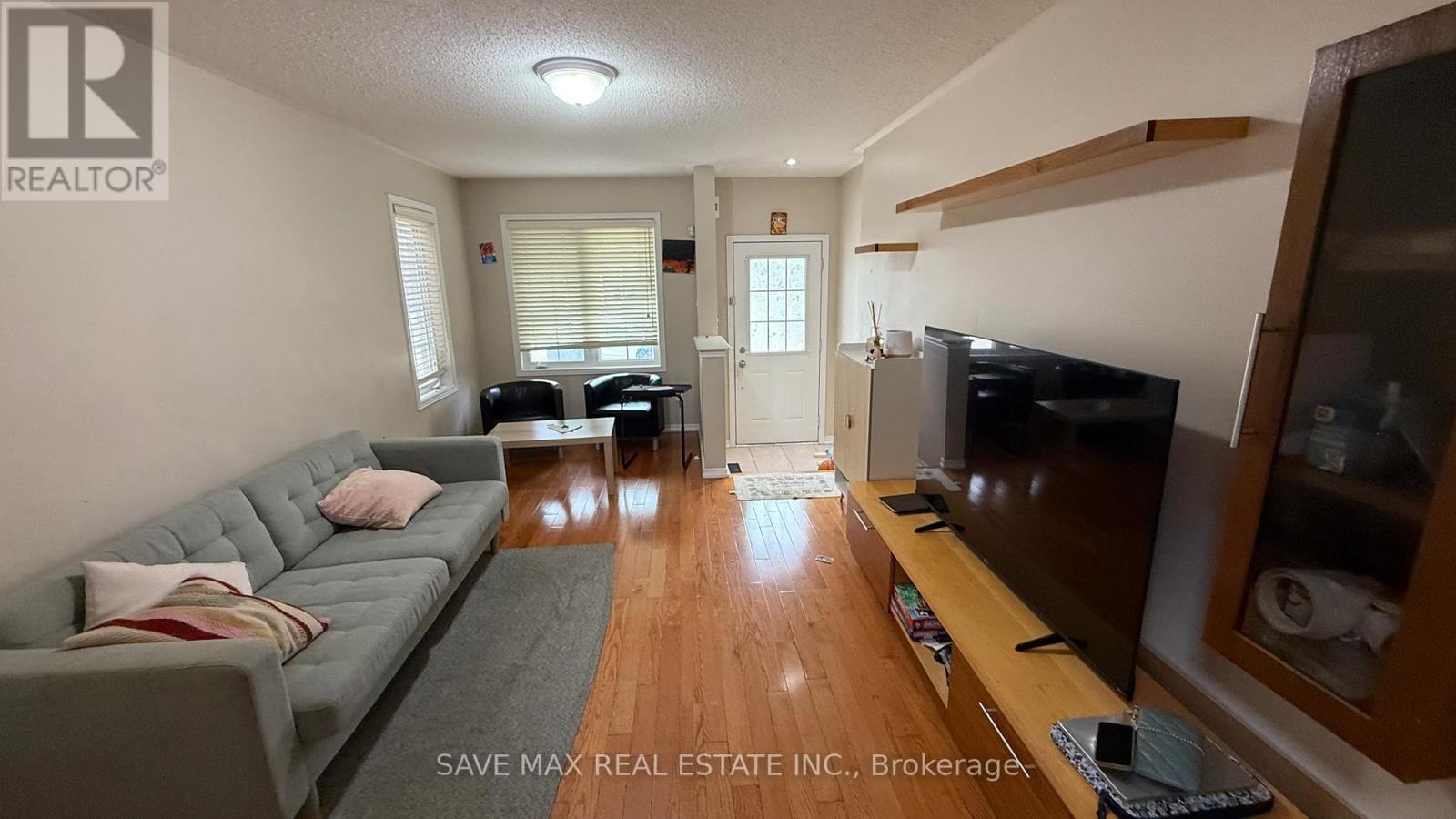 98 Sleightholme Crescent, Brampton, Ontario  L6P 3E6 - Photo 5 - W12406595