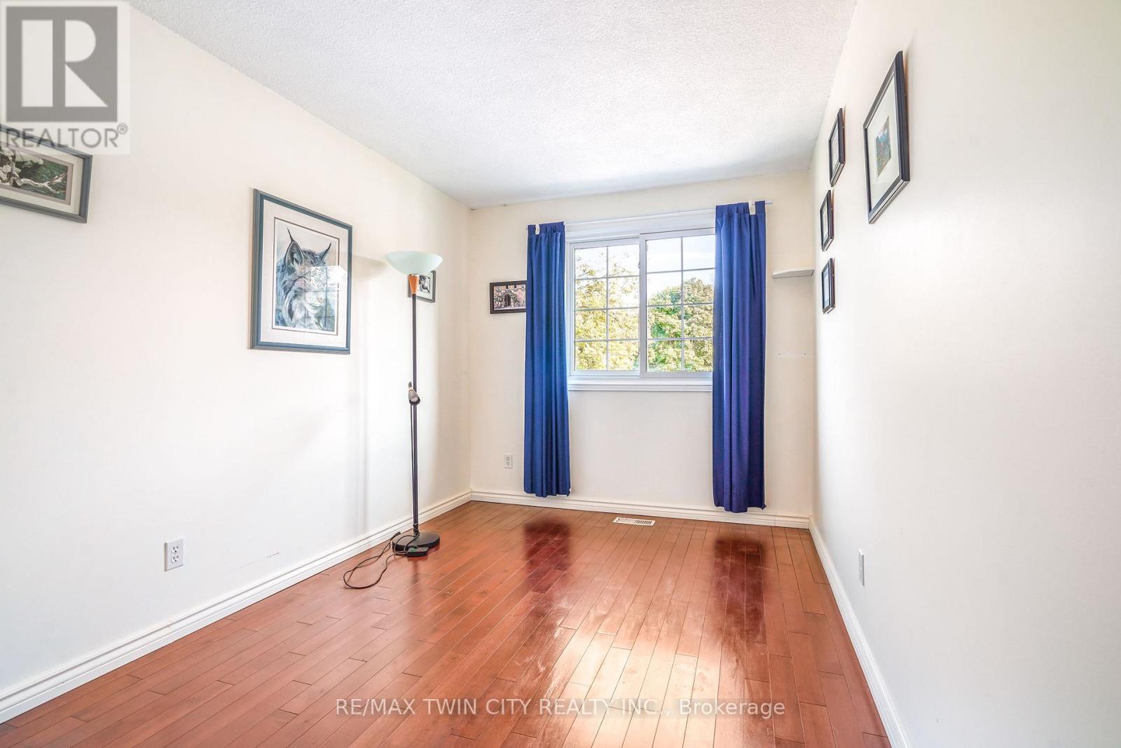 57 Ashgrove Avenue, Brantford, Ontario  N3R 6E3 - Photo 28 - X12359082