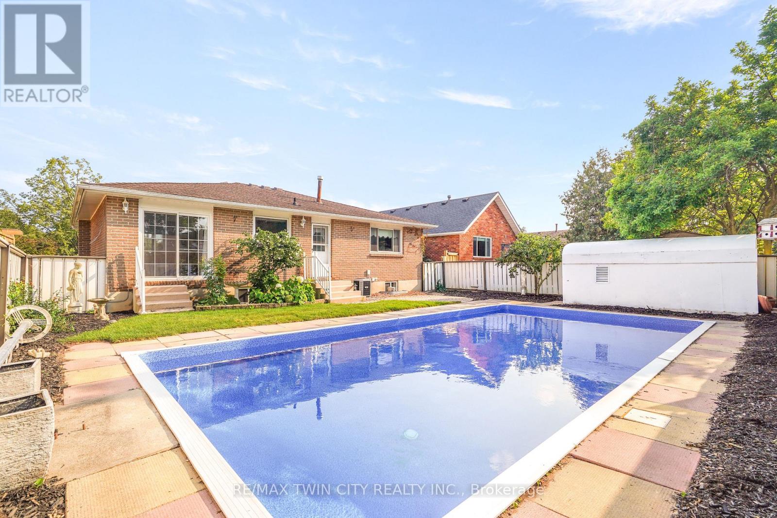 57 Ashgrove Avenue, Brantford, Ontario  N3R 6E3 - Photo 47 - X12359082